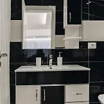 Elrea Living Apartment *