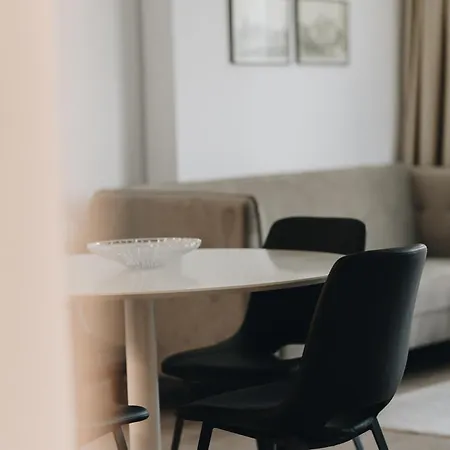 Elrea Living 아파트 *
